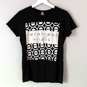 Rock Me twenty one pilots band tee Large